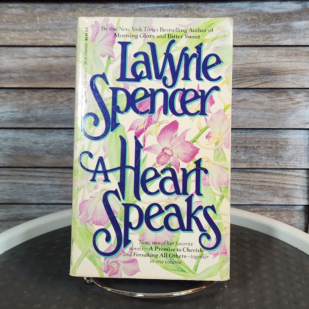 🔥 A Heart Speaks Romance Paperback Book LaVyrle Spencer Author of Hummingbird
